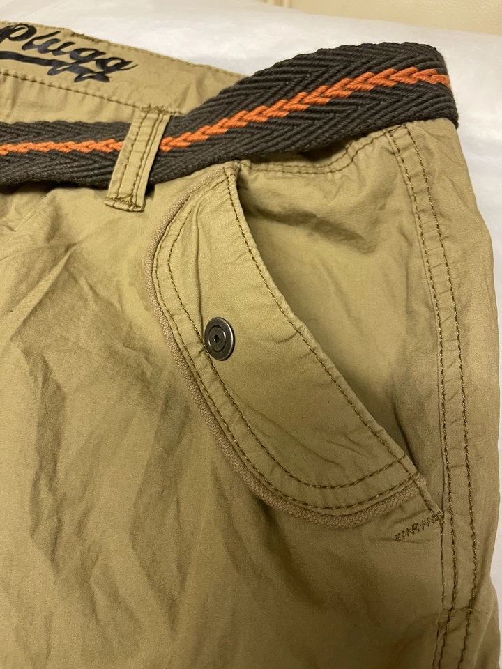 PLUGG&CO- Pantalones Cortos de Carga de Verano con Cinturón para Hombres Reino Unido-36” Cintura-36” EUR-46”- EE. UU.-36 Foto 1 de 4