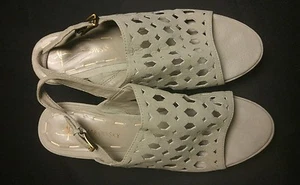 WORN ONCE ~ B. Makowsky *9 Med* Grey Leather Geometric Design 3" Wedge SANDALS - Picture 1 of 5