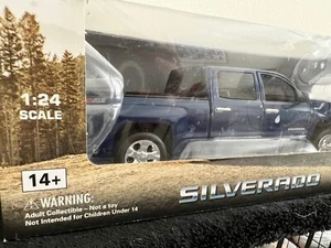 NORSCOT 1/24 BLUE 2014-15 CHEVY SILVERADO Z71 TRUCK NEW IN BOX - Picture 1 of 5