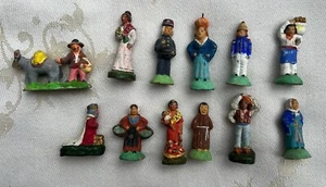 12 FIGURINES SANTON ANCIEN MARSEILLE PROVENCE CRECHE PROVENCALE ANDRE FILIPPI - Foto 1 di 2