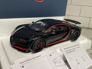 1:18 RARE AUTOART BUGATTI CHIRON BLACK/RED ACCENTS SOLD OUT COLOR NEW IN BOX - Picture 1 of 13