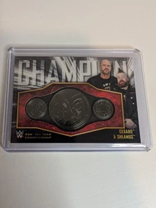 Medallón Conmemorativo Campeonato en Parejas Topps 2018 CESARO/SHEAMUS/299 - Imagen 1 de 2