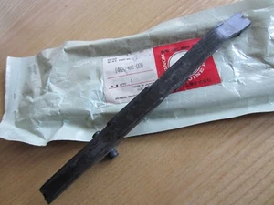 NOS Honda 14620-KK1-000  GUIDE CAM CHAIN  XR250R - Bild 1 von 3