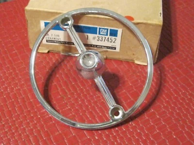 Nuevo de Lote Antiguo Chevrolet Camaro 1974-1977 Lámpara de Estacionamiento Cromo Ornamento, en Caja Foto 1 de 2