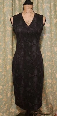 Vestido midi sin mangas con estampado de piel de serpiente negro de Calvin Klein para mujer 4 Foto 1 de 4