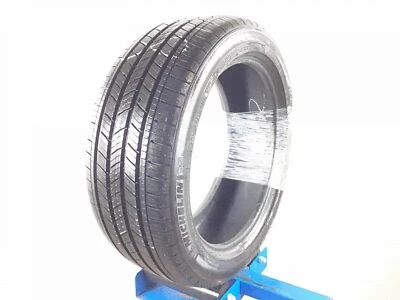 Ahorro de energía Michelin P235/45R18 A/S 94 V usado 8/32nds Foto 1 de 4