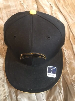 SAN DIEGO CHARGERS Football REEBOK Black VINTAGE Size 7 Hat NEW Cap NFL - Image 1 of 3