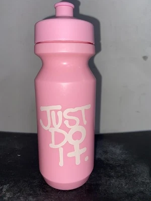 Nike Big Mouth Graphic Bottle 2.0  22OZ Pink Rise/Pink Rise/White drinking bott. - Image 1 of 2