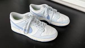 Nike Dunk Low Next Nature Blue tunt, Gr. 40.5, Weiß/hellblau, Gut Erhalten - Bild 1 von 24