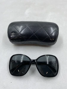 Gafas de sol Chanel negras con lazo para mujer - Imagen 1 de 7
