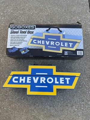 Caja de herramientas portátil de metal Chevrolet Bowtie Goboxes acero con licencia oficial nueva de stock Foto 1 de 4