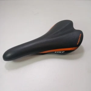 Sedile bicicletta GT design biomorfico arancione e nero - Foto 1 di 16