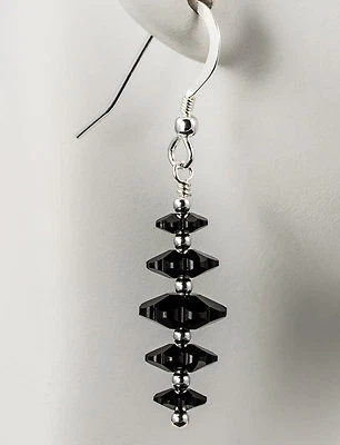 Pendientes Marguerita Negro Jet Pila Graduada Creados con Elementos Swarovski Foto 1 de 2