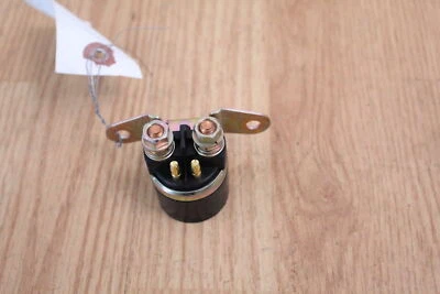 Suzuki Quadrunner LT250 1988 4x4 solenoide de arranque/relé Foto 1 de 4