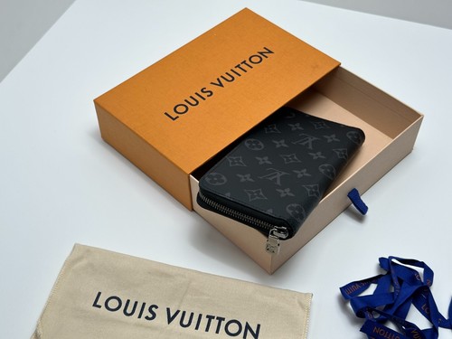 LOUIS VUITTON（LV） Louis Vuitton Portafoglio Verticale Zippy in Monogramma Eclipse M62295