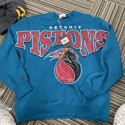 NEW MITCHELL AND NESS HWC DETROIT PISTONS FLEECE CREWNECK JACKET LARGE Cover