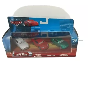 Disney Pixar World of Cars, confezione regalo da 3 auto, - Foto 1 di 8