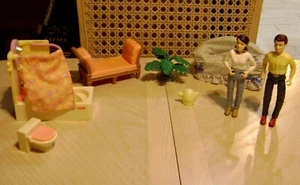 Vintage Fisher Price Loving Family Mom Dad Furniture Plant Bath Fixtures - Picture 1 of 7