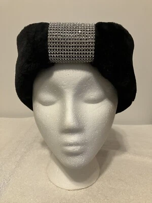 Diadema con piel sintética y pedrería, se adapta a cabeza de maniquí de 10 pulgadas, 24 pulgadas Foto 1 de 2