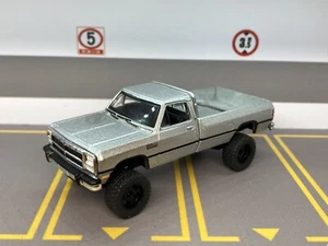 1992 Dodge Ram Pickup Lifted 4x4 Truck 1/64 Diecast Custom Off Road Greenlight - Picture 1 of 13