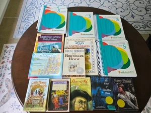 Oak Meadow Grade 5 Full Curriculum with extra reading books - Bild 1 von 5