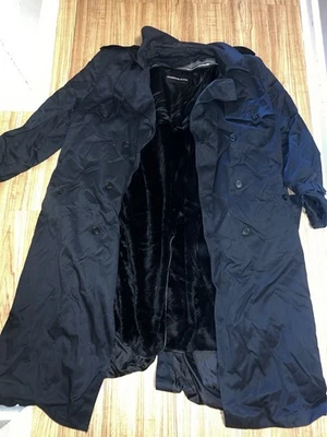 Gabardina Charles Klein forrada de piel sintética negra 46R abrigo largo para hombre Foto 1 de 4