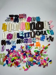 Gran Lote de Botas Zapatos Barbie Ken & Clone Vintage ~ 130+ - Imagen 1 de 2