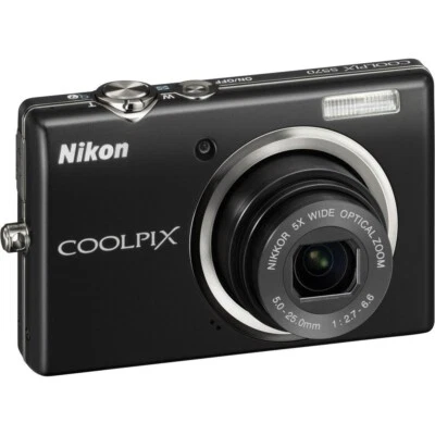 Nikon COOLPIX S570 Digital Camera 12.0MP 5x Optical Zoom CCD Face Detection - Image 1 of 4