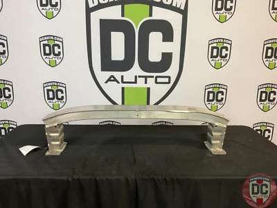 Держатель переднего бампера 2010-2016 Porsche Panamera 970504102 111755 - Изображение 1 из 4