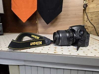Nikon D3100 18-55mm VR Kit, sehr guter Zustand, Nicht Geprüft  - Bild 1 von 4