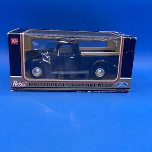 Redbox 1940 Customized Version Ford Pickup Truck 1:24 Scale DieCast Model Car