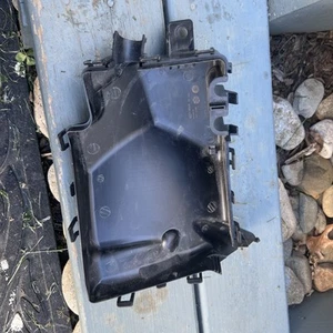 Genuine Kia Lower Cover U H J Bo 91971-G2710 NEW - Picture 1 of 5