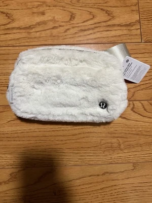 NWT Lululemon Everywhere Belt Bag Plush Fleece in Bone/Silver - Image 1 of 3