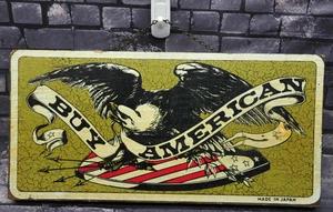 1972 Vintage Buy American Made In Japan #346 Insegna Legno 7” x 15” GEORGE NATHAN Assoc. - Foto 1 di 6