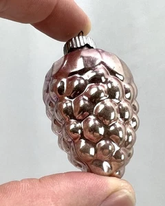 Vintage Purple Shiny Brite Bumpy Glass Berry Grape Cluster Christmas Ornament - Picture 1 of 9