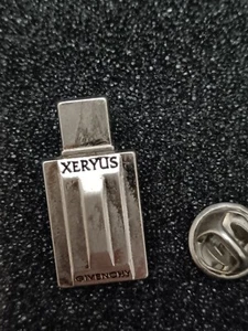 Pin's Pins Pin Enamel 40 Métal Argenté 2D Mode Marque Parfum GIVENCHY "XERYUS" - Imagen 1 de 3