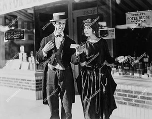 STAN in pre-LAUREL AND HARDY THE PEST - 1922 11 X 14 POSTER CARD - Picture 1 of 1
