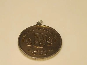 Hampton Ct medal 350 Year - Picture 1 of 2