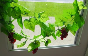 7.5 FT Artificial Grape Leaf Vine Garland Wedding Decora (3 Bunches Grapes) - Picture 1 of 3