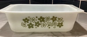 Pyrex Crazy Daisy Loaf Pan #913 Spring Blossom Green &White Dish 8.5"x 4.5"x2.5" - Picture 1 of 4