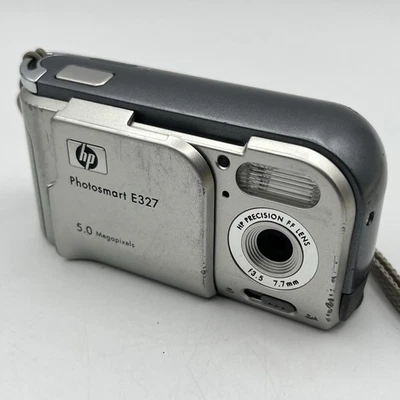 Hp Photosmart E327 5.0MP Digital Camera w/2GB SD Card - Works - Image 1 of 4