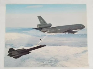 Foto impresa litográfica McDonnell Douglas KC-10 SR-71 Blackbird in Air 8x11 - Imagen 1 de 3