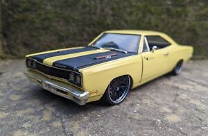 1/18 Plymouth Road Runner. 1969. Ertl American Muscle. Modified. 