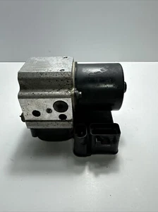 2003 - 2004 GMC Sierra Yukon ABS Antilock Brake pump module  OEM   13354738 - Picture 1 of 14