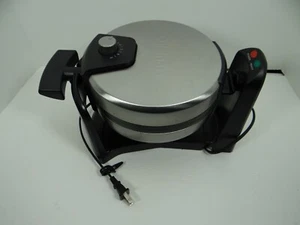 Cuisinart Belgian Waffle Maker WAF-F30 Round Waffles - Picture 1 of 13