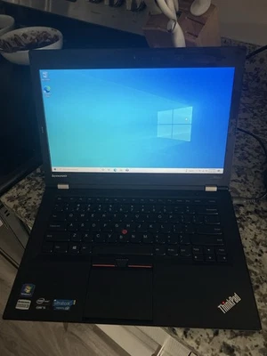Portátil Lenovo thinkpad t430u i5-3317u 4GB RAM 500GB HDD Foto 1 de 4