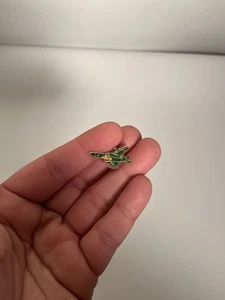 Vintage Militär Jet Flugzeug Pin Fahrzeug Flugzeug Handwerk Metall Luftfahrt Revers Tie Tack - Bild 1 von 2