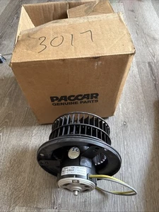 Paccar Rear Blower Motor BCM 12V P210413 X7002002 23902000K - Picture 1 of 4