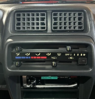 Geo Tracker / Suzuki Sidekick Vitara X-90 1996-1998 Dash AC Air Vent Center Set - Image 1 of 4