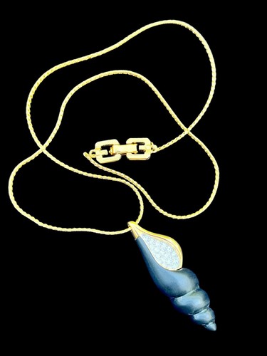 Givenchy Collana Ciondolo Conchiglia Nera Cristallo Vintage Firmata 1979